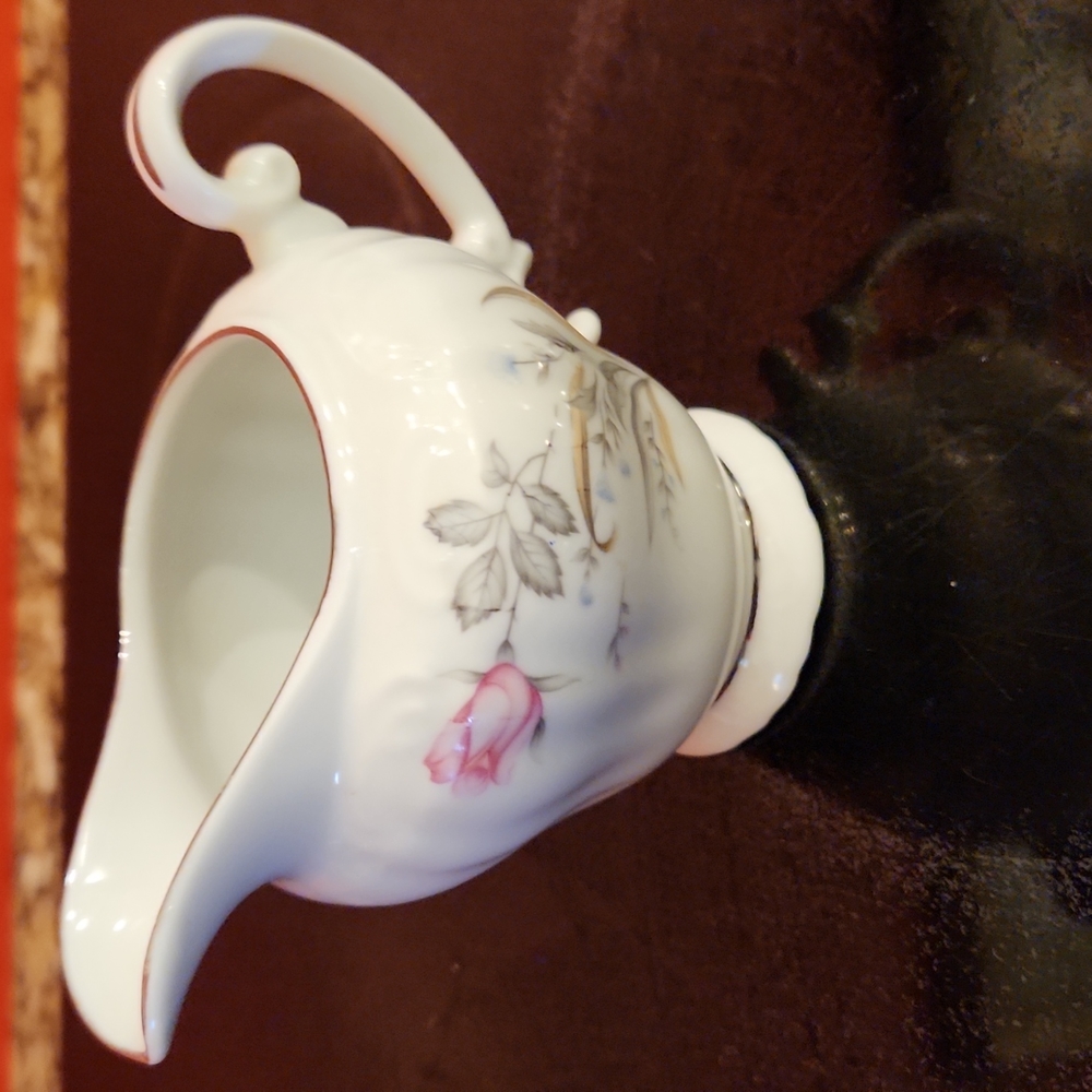 "WILD ROSE" CREAMER BY THREE CASTLE